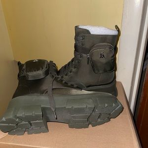 Steven Madden army green boots